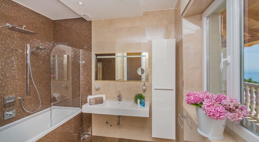 Photo of Land of a Thousand Islands