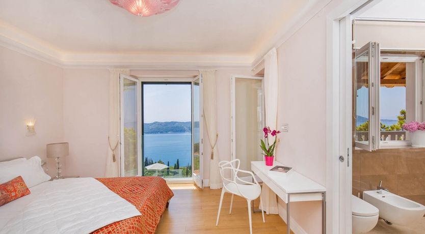 Photo of Land of a Thousand Islands