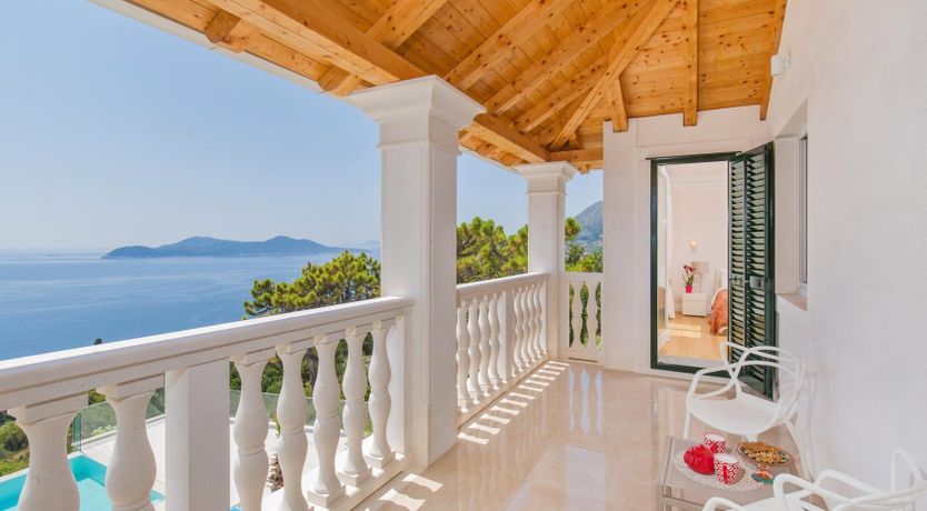 Photo of Land of a Thousand Islands