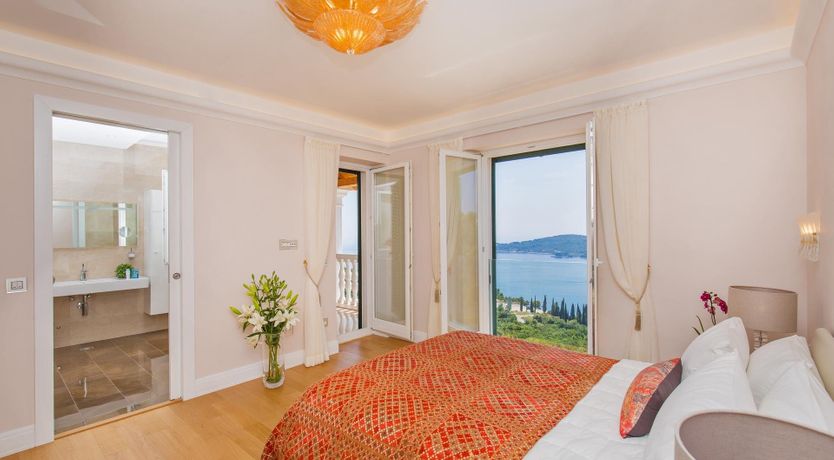 Photo of Land of a Thousand Islands