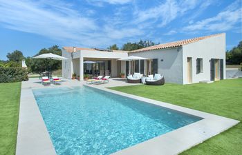 Rethink a Finca Villa