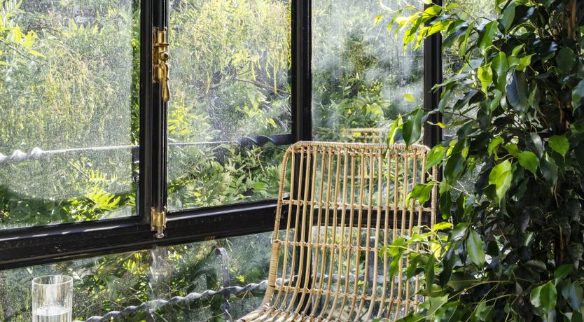 Photo of Right on Cue