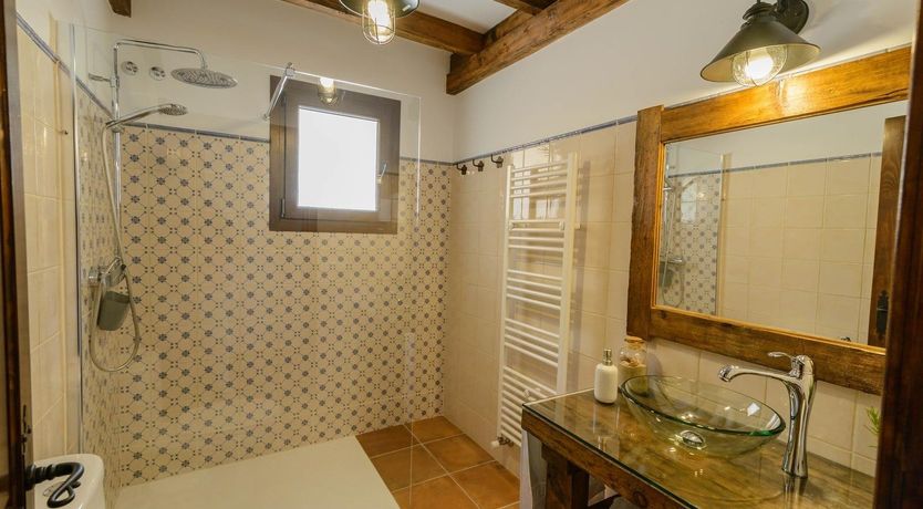 Photo of On Hibiscus Hilltop