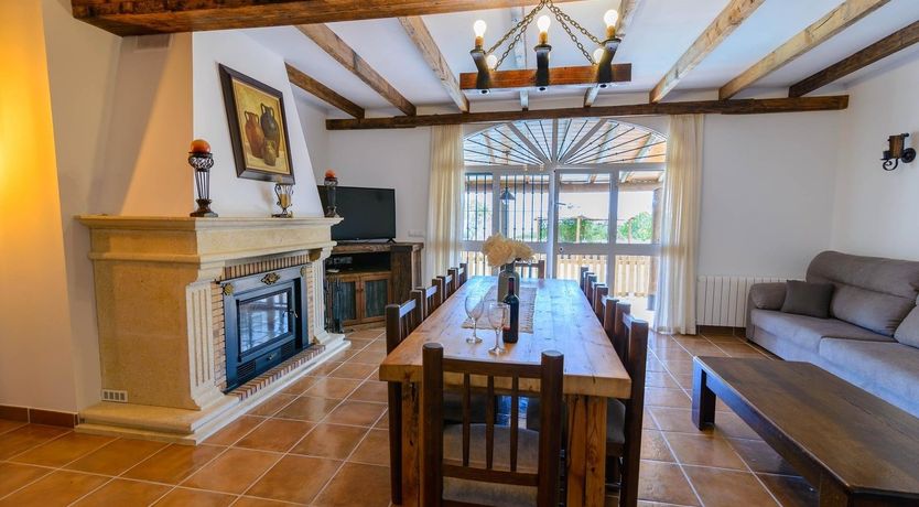 Photo of On Hibiscus Hilltop