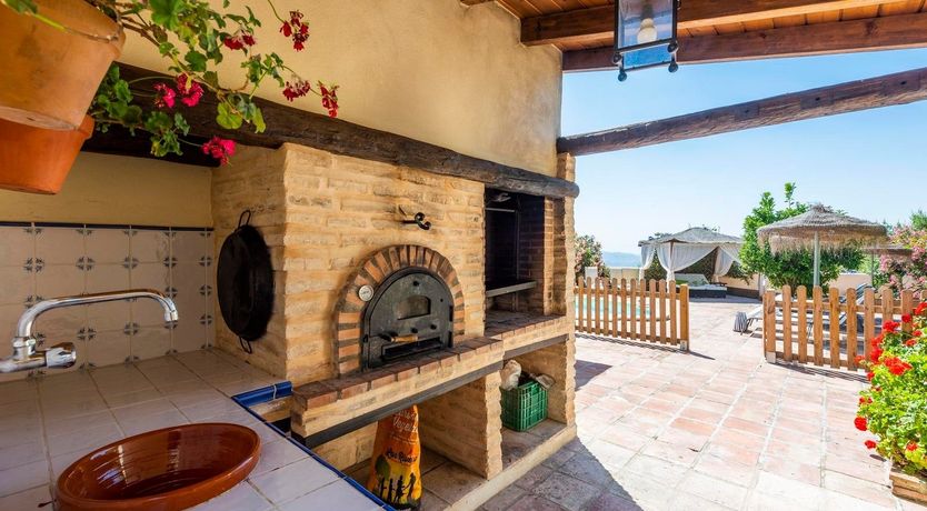 Photo of On Hibiscus Hilltop