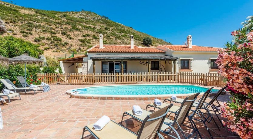 Photo of On Hibiscus Hilltop