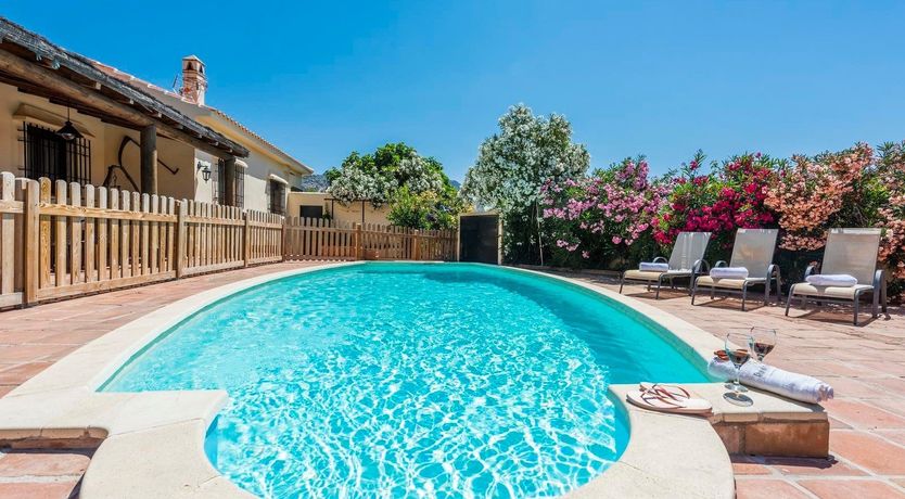 Photo of On Hibiscus Hilltop