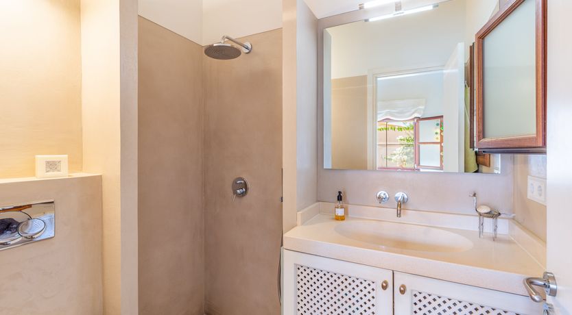 Photo of Bougainvillea Bolero