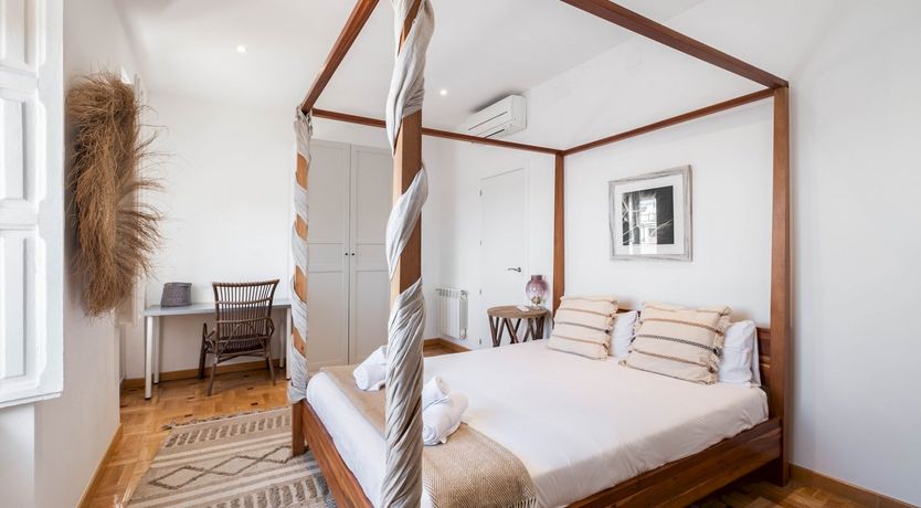 Photo of Shades of Salamanca