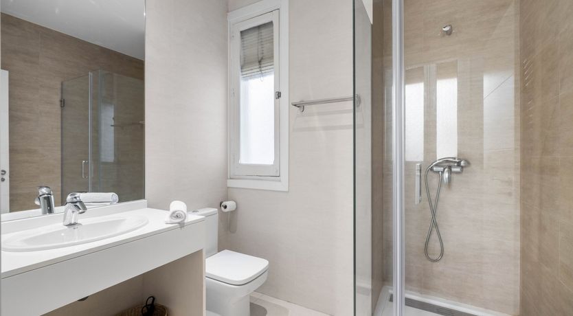 Photo of Shades of Salamanca