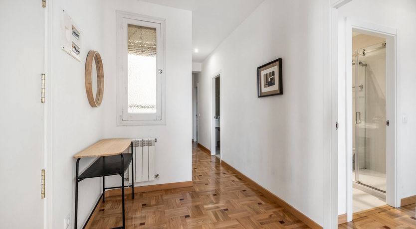 Photo of Shades of Salamanca