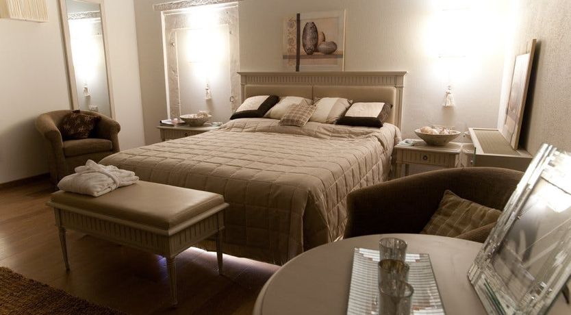 Photo of The Town's Crown