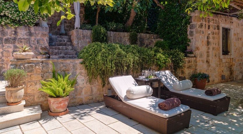 Photo of The Town's Crown