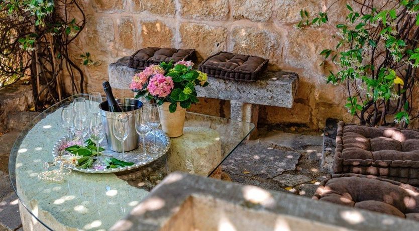 Photo of The Town's Crown