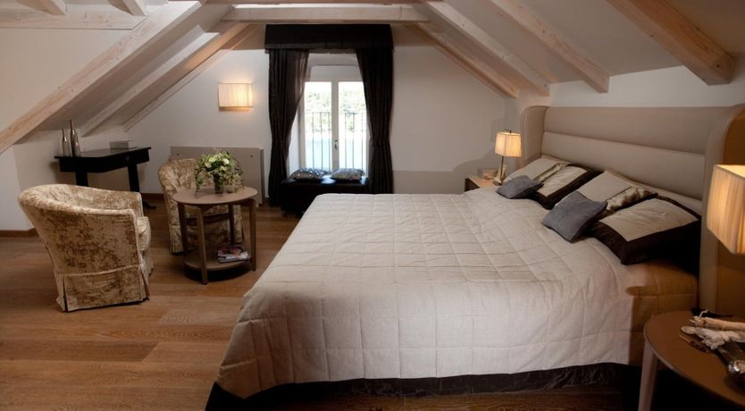 Photo of The Town's Crown