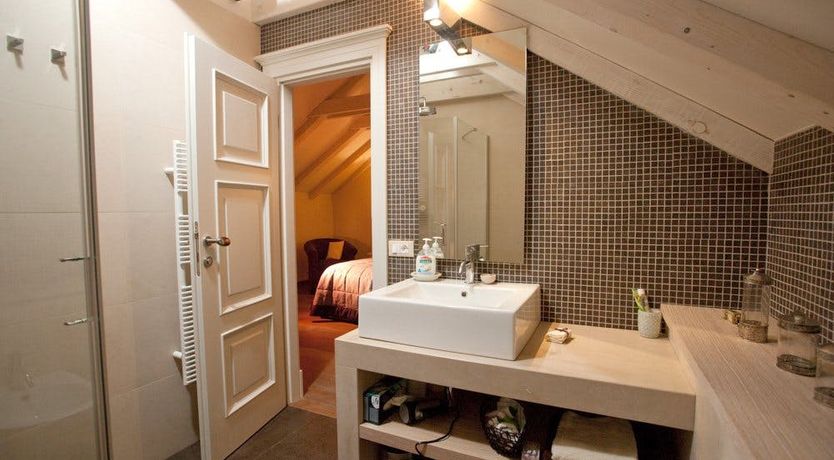 Photo of The Town's Crown