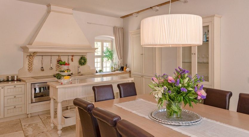 Photo of The Town's Crown