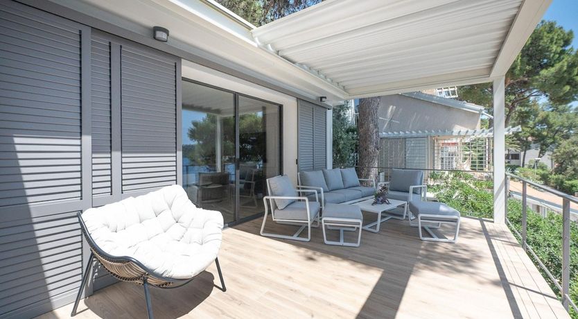 Photo of Palms, Pines & Pools