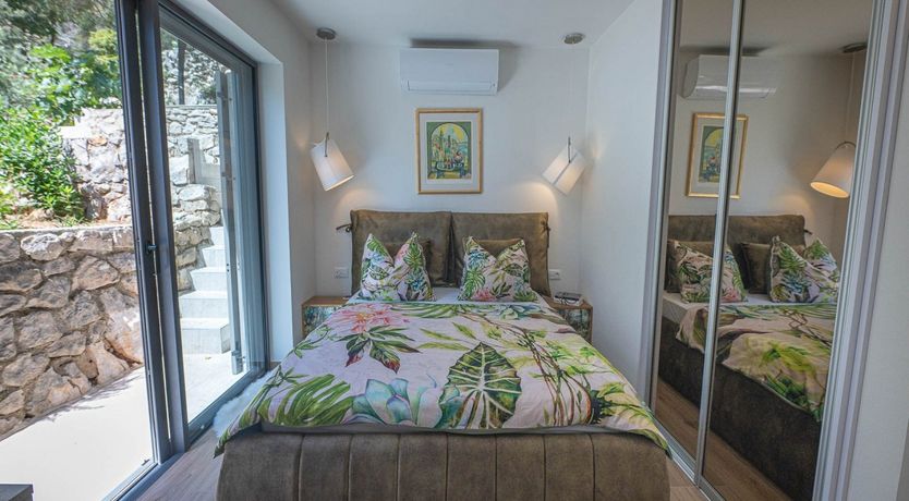 Photo of Palms, Pines & Pools