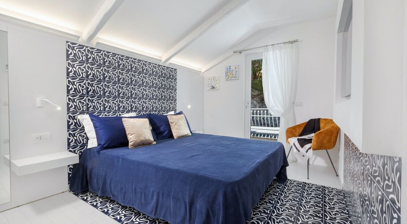 Photo of Sun-Kissed Cerulean