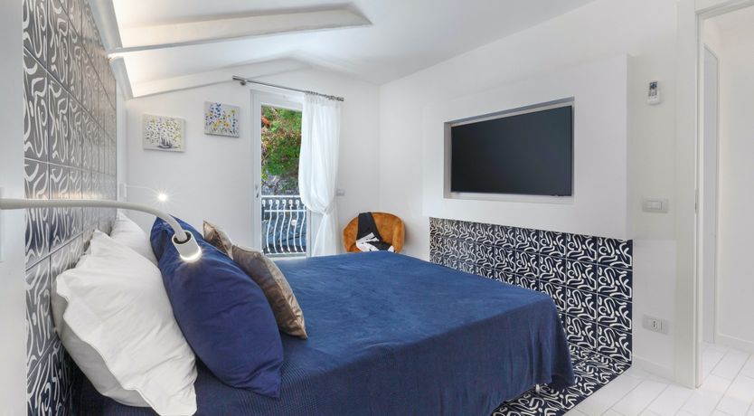 Photo of Sun-Kissed Cerulean