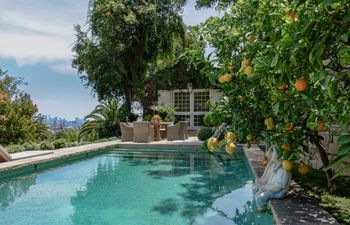 Hollywood Golden Age Holiday Home