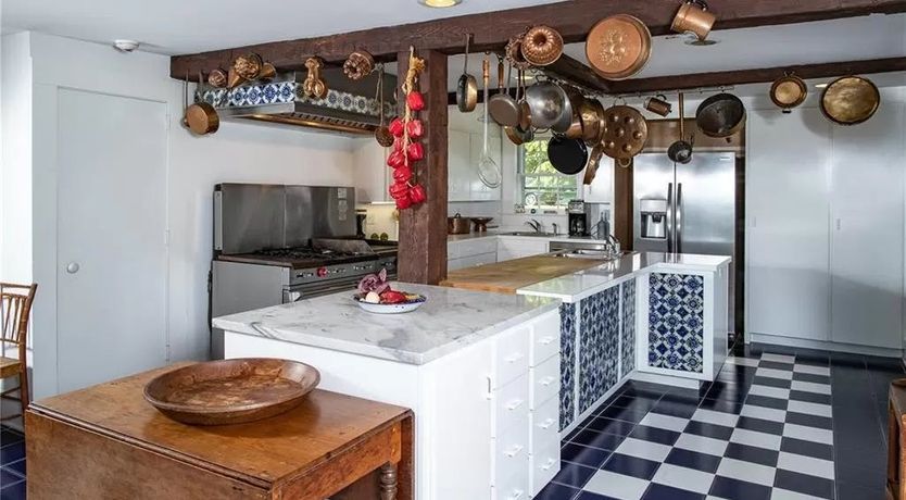 Photo of High Tea & Hedgerows