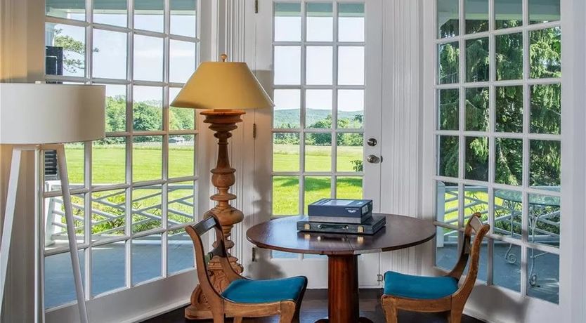 Photo of High Tea & Hedgerows