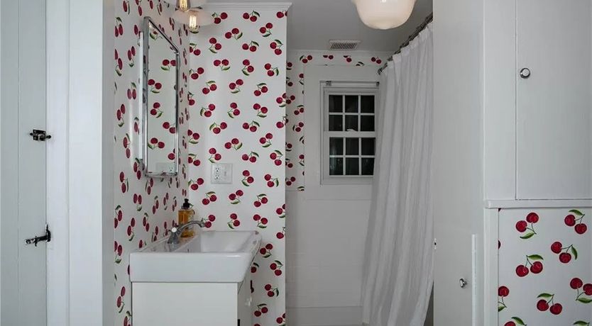 Photo of High Tea & Hedgerows