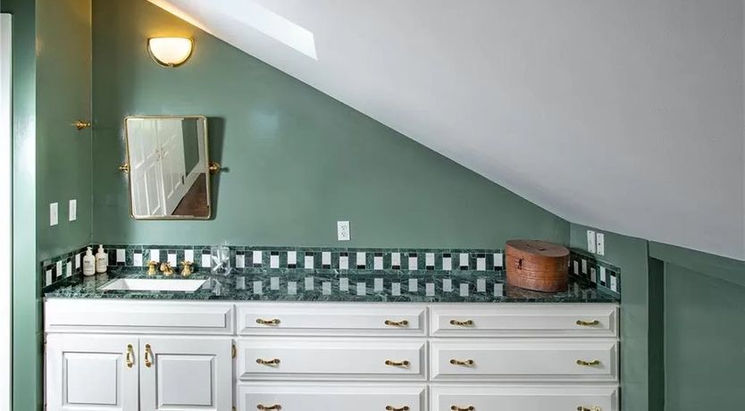 Photo of High Tea & Hedgerows