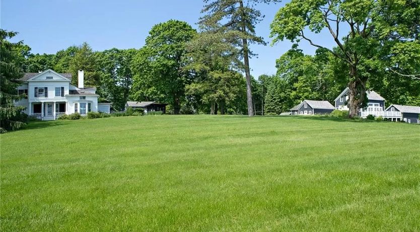 Photo of High Tea & Hedgerows