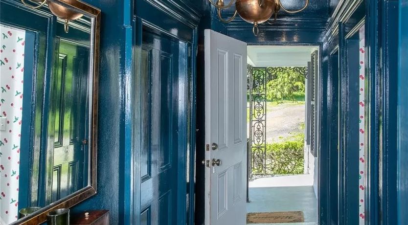 Photo of High Tea & Hedgerows