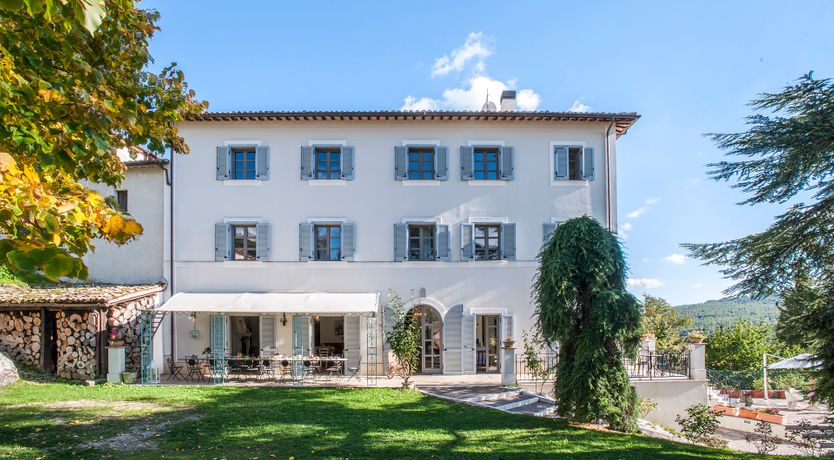 Photo of Sun-Kissed Green Heart