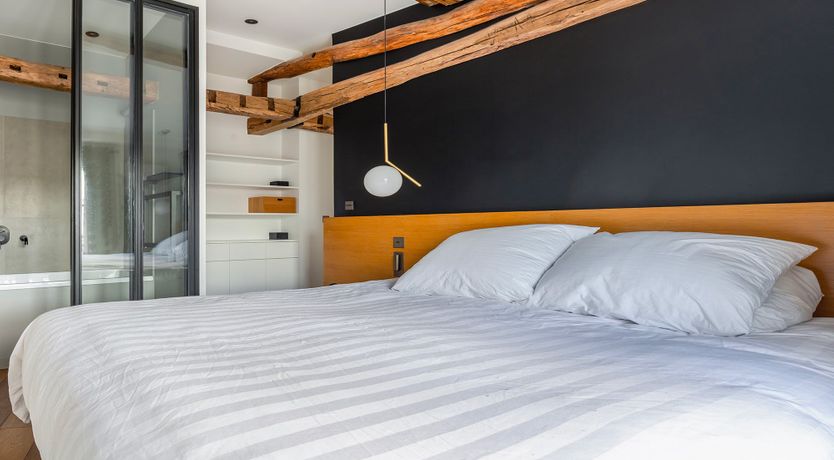 Photo of Parisian Poetry