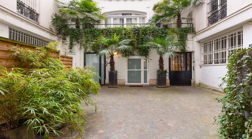 Photo of Parisian Poetry