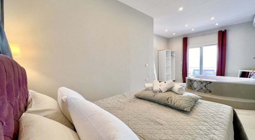 Photo of Turquoise Immersion