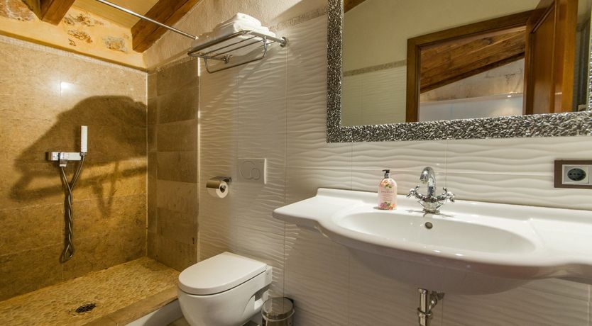 Photo of Terracotta Blue