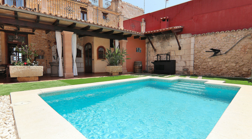 Photo of Terracotta Blue