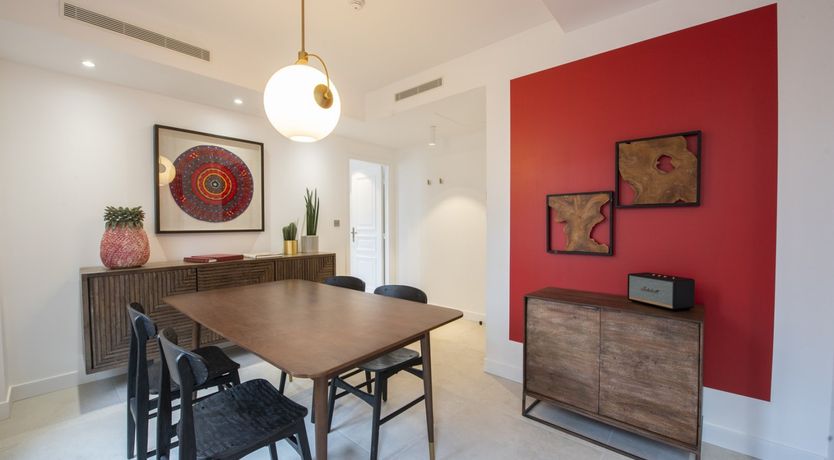 Photo of Between the Lights