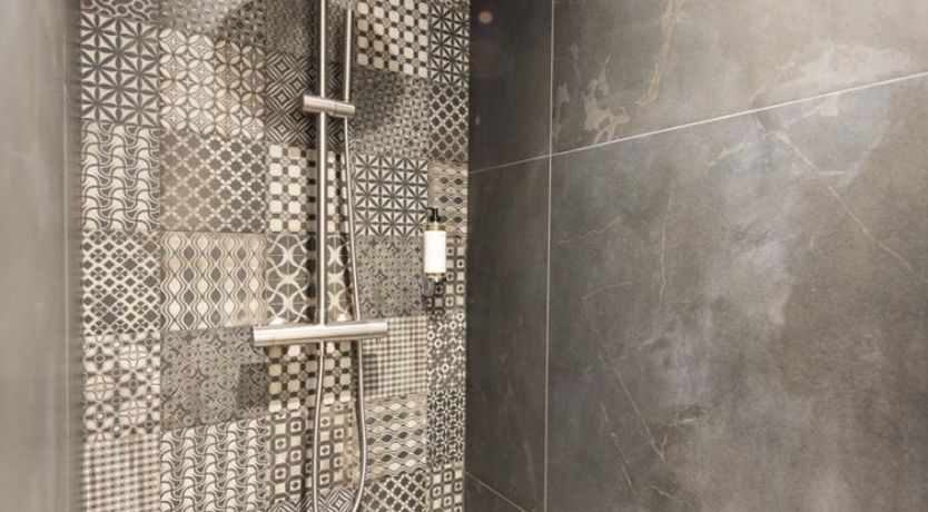 Photo of Between the Lights