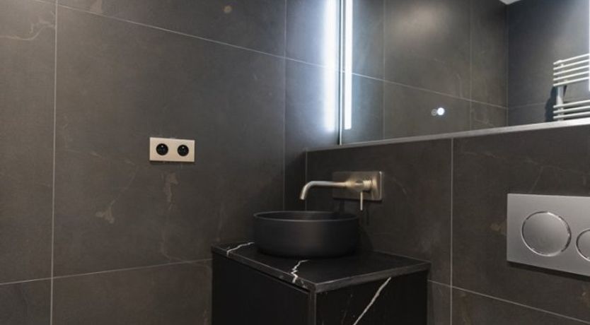 Photo of Between the Lights