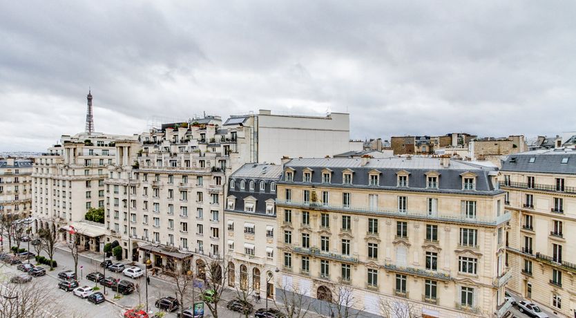 Photo of Wandering the Champs-Élysées