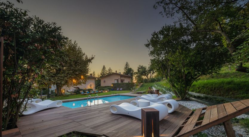 Photo of Poolside Prosecco