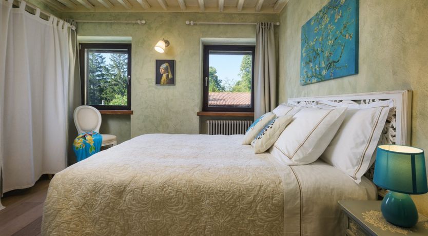 Photo of Poolside Prosecco