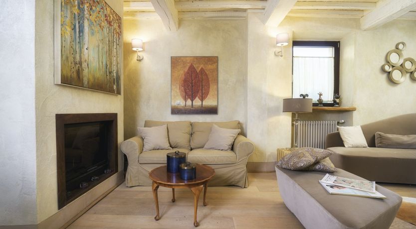 Photo of Poolside Prosecco