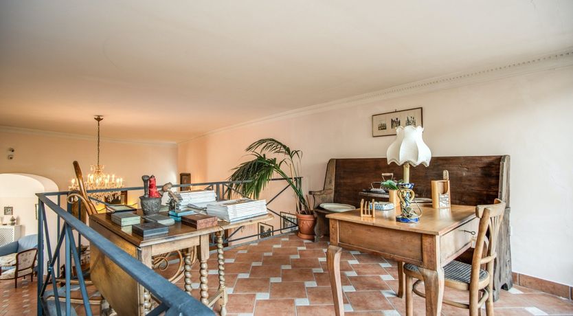 Photo of Princely Manners