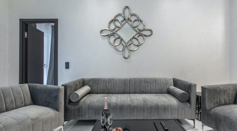 Photo of Riviera Royalty