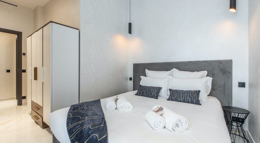 Photo of Riviera Royalty