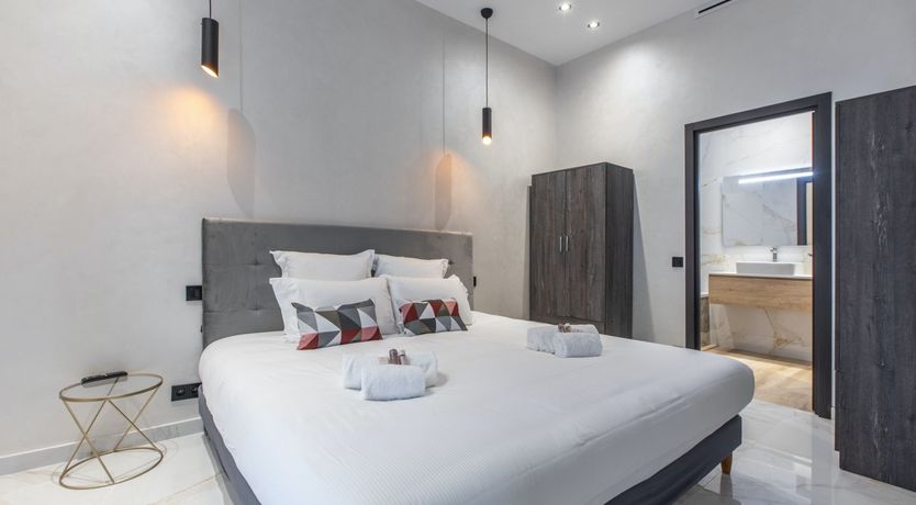 Photo of Riviera Royalty