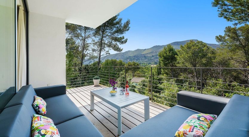 Photo of Just Fascination